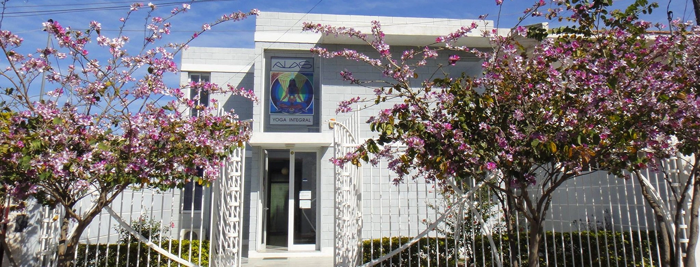 Frente del local Alas yoga integral donde Monica Atrib dicta sus talleres y tiene el consultorio