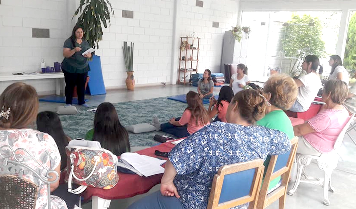 Talleres grupal de hooponopono dirigido por Monica Atrib