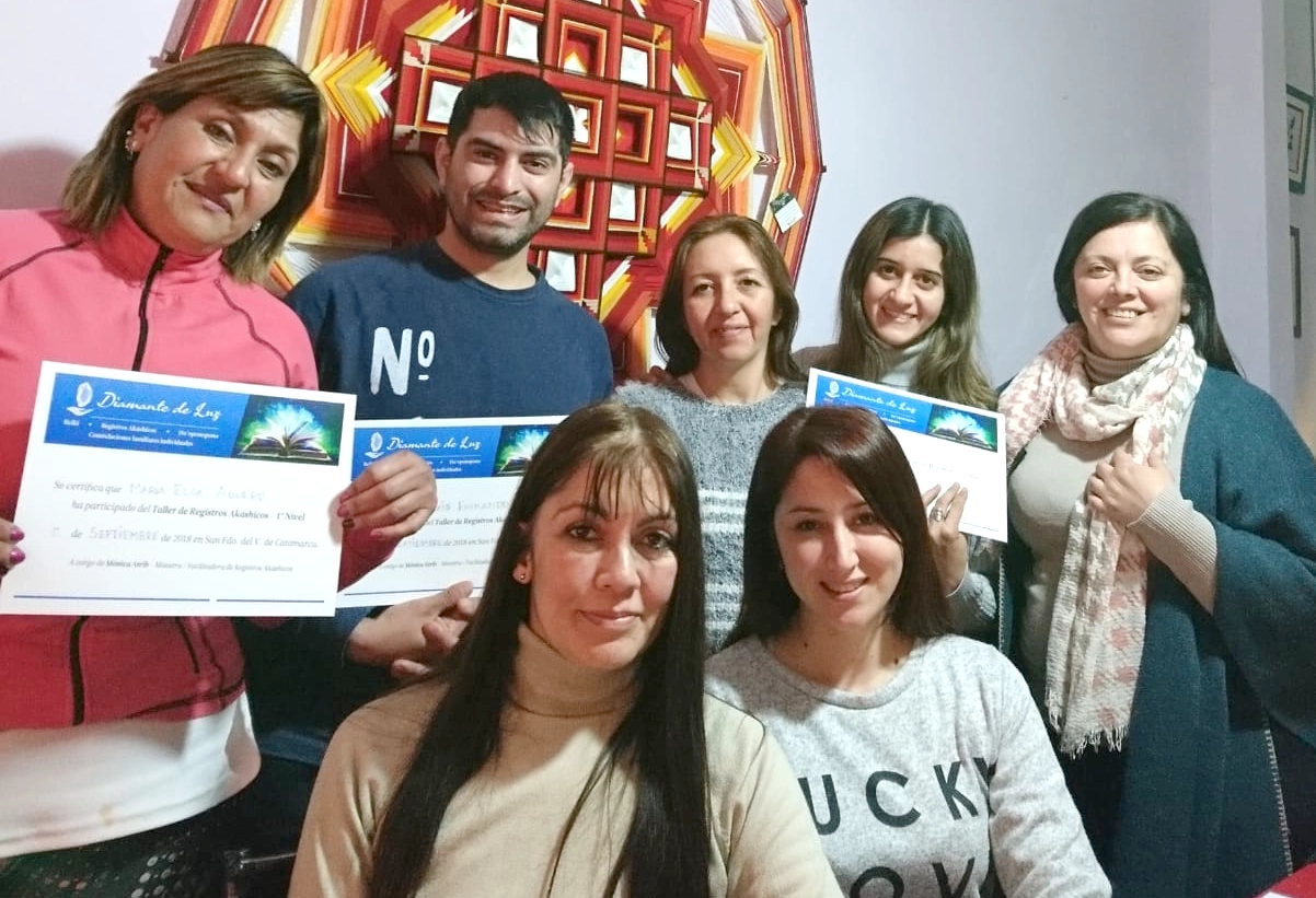 Primer grupo de alumnos del Taller de registros akashicos